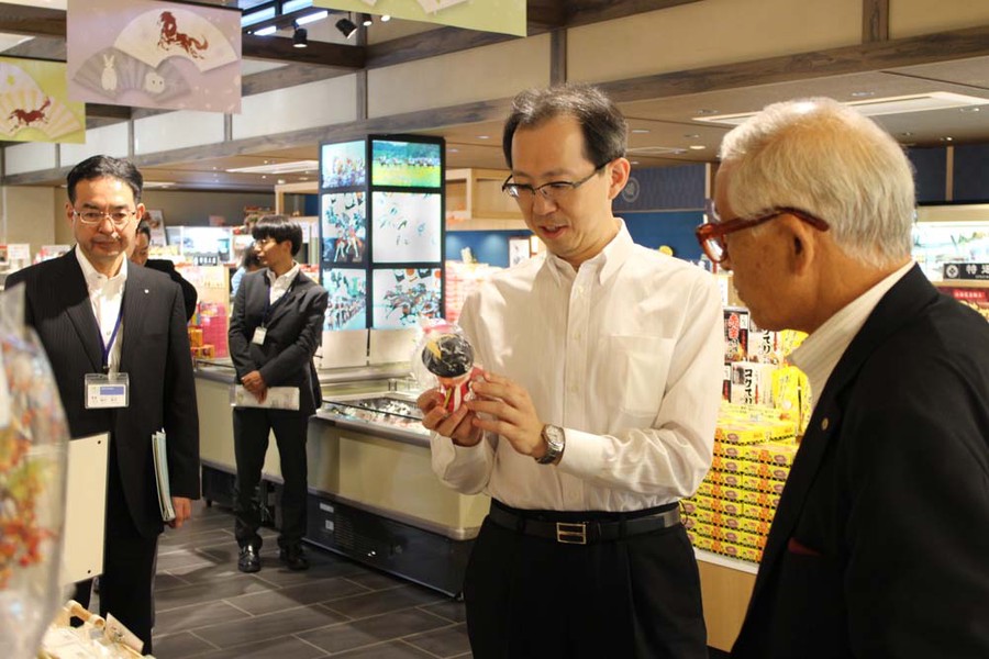 「チャレンジふくしま訪問」で内堀雅雄 福島県知事が来店されました。